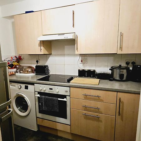 Lovely Fully Furnished One Bed Flat To Let Enfield Eksteriør bilde