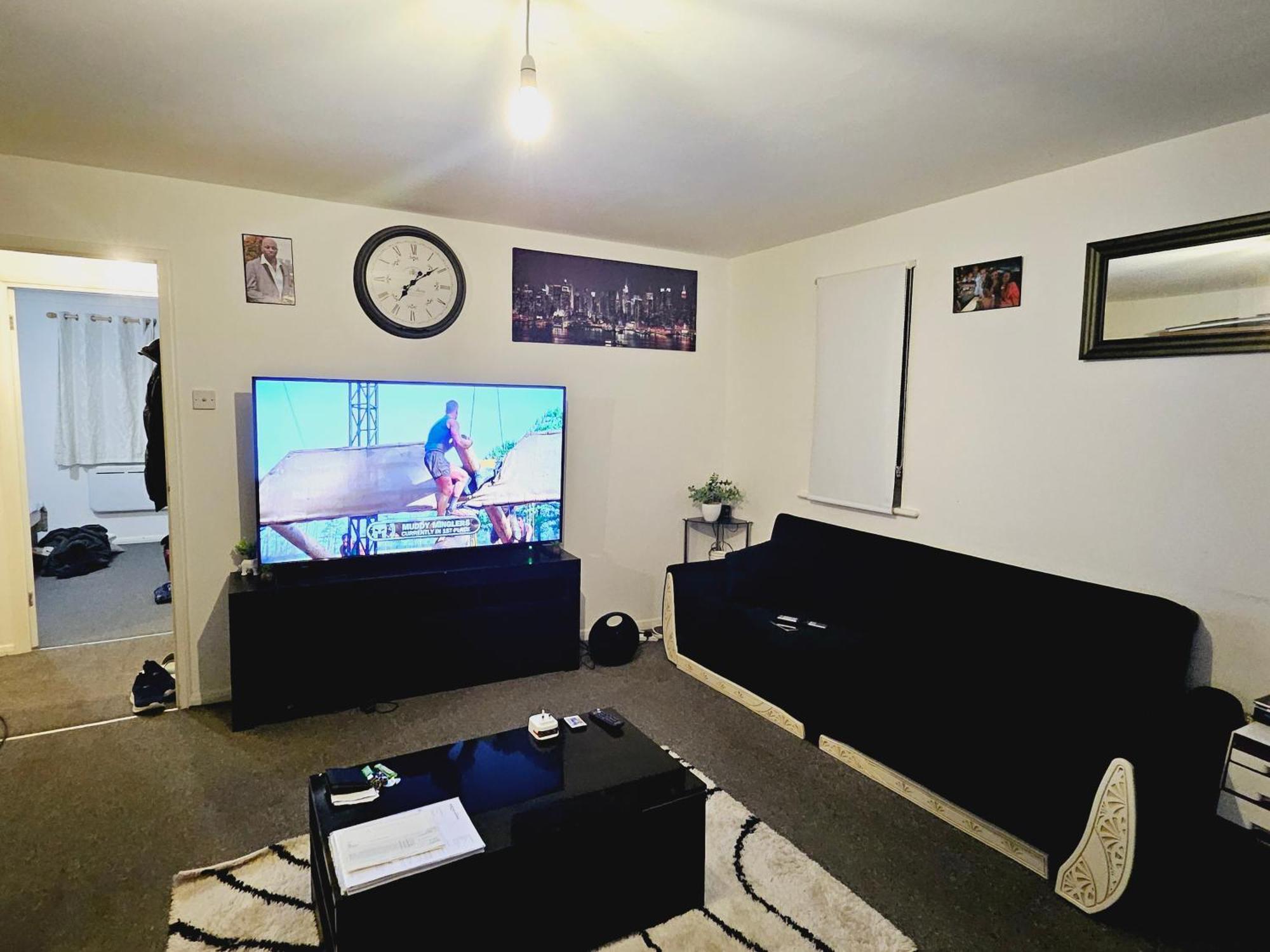 Lovely Fully Furnished One Bed Flat To Let Enfield Eksteriør bilde