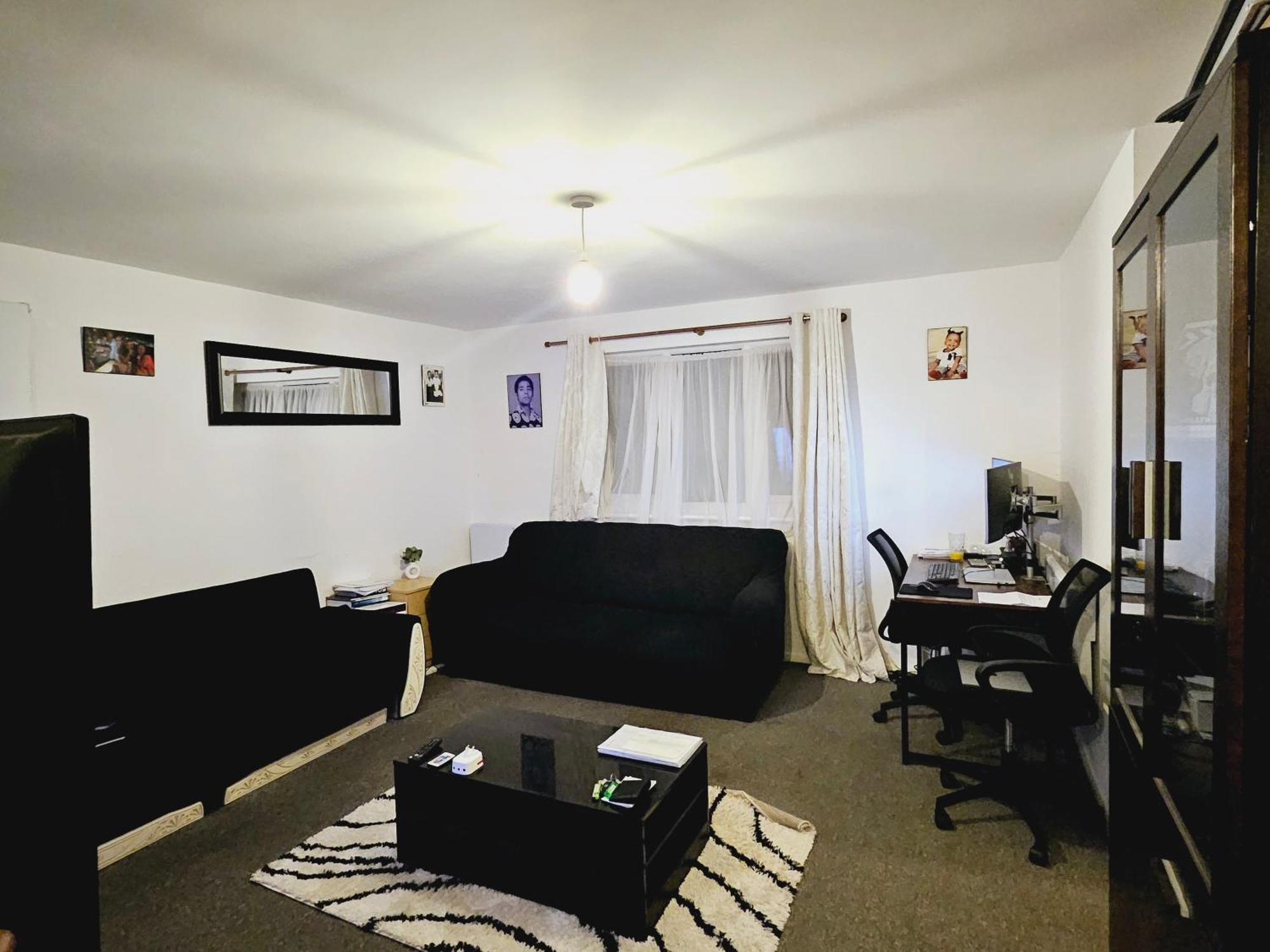 Lovely Fully Furnished One Bed Flat To Let Enfield Eksteriør bilde